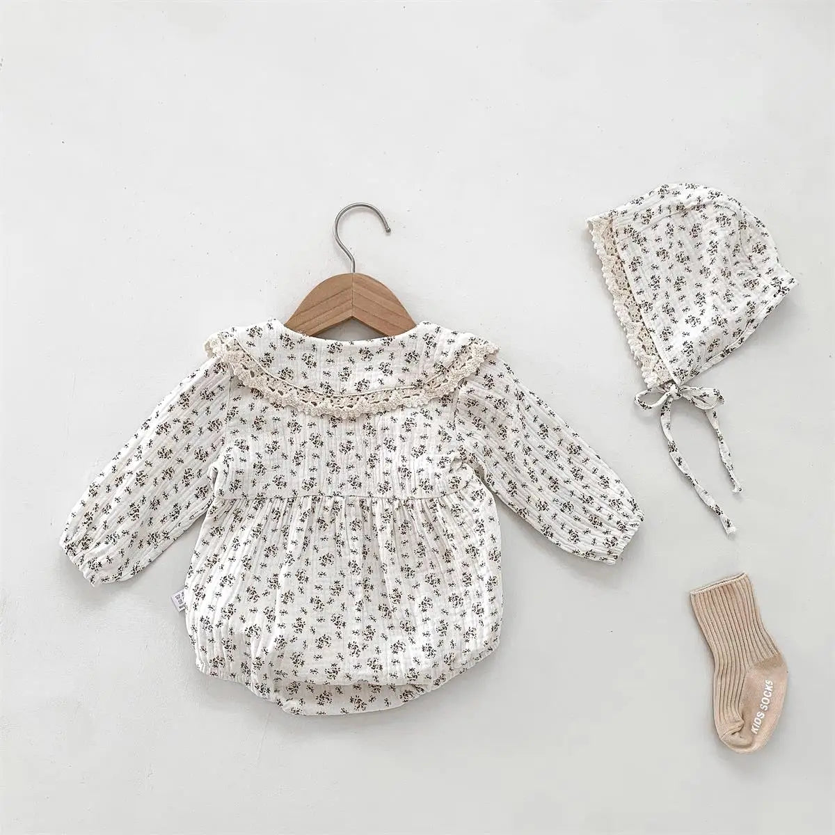 Newborn Girl Cotton Floral Doll Lace Collar Long Sleeve Princess Romper + Hat Suit Baby Clothes Set 0-2 Years Old