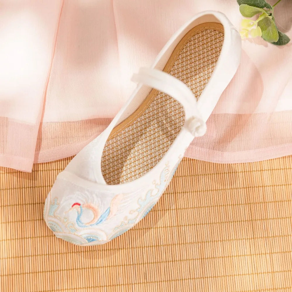 Embroidery Old Beijing Cloth Shoes Streetwear Embroidery Casual Vintage Cheongsam Autumn Sneakers Women Shoes Ethnic Style