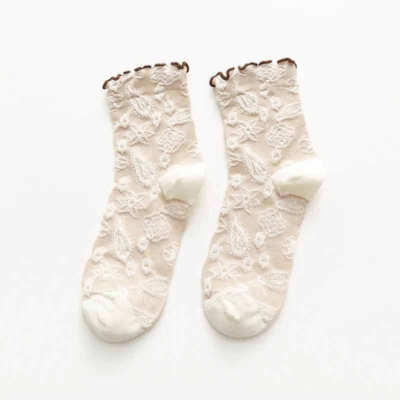 Harajuku Retro Vintage Frilly Ruffle Socks Women Korean Fashion Lace Flower Crew Socks Ethnic Japanese Kawaii Girls Cute Socks