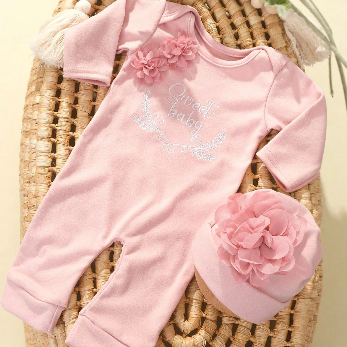 2pcs Newborn Rompers Spring Autumn Baby Girl Clothes Floral Cotton Blend Jumpsuit Overall + Hat Suit for 0-6 months