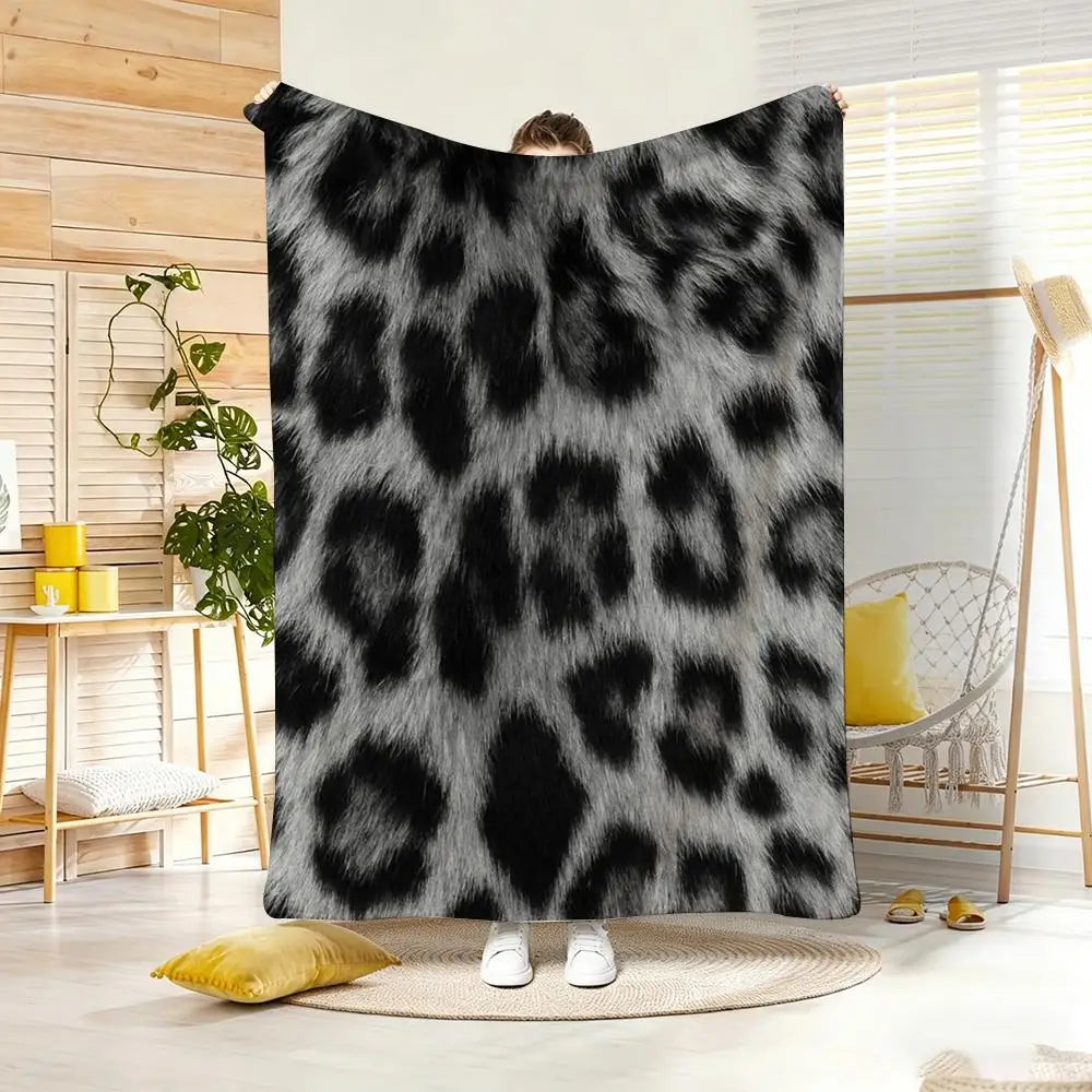 Fashion Animal Print Throw Lightweight 240g Flannel Blanket Soft Skin-friendly for Summer Cooling