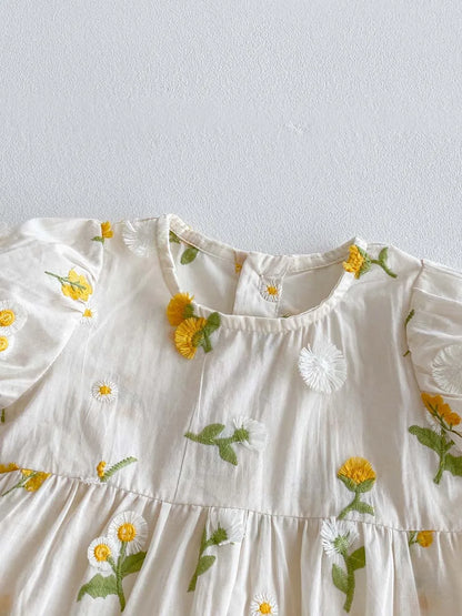 Summer baby girl embroidered three-dimensional small flower thin round neck jumpsuit, baby sweet short-sleeved jumpsuit suitable