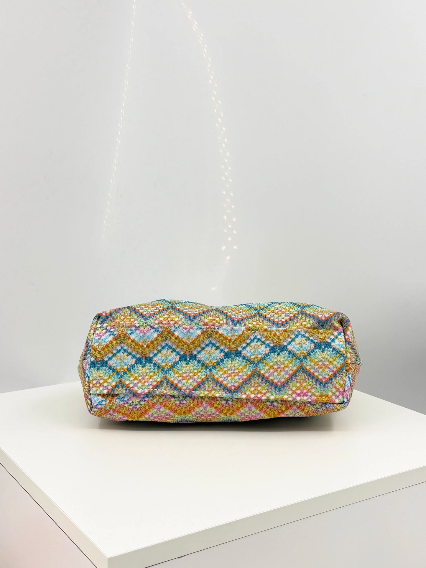 Colorful Geometric Rhombus Pattern Cloud-Shaped Pleated Clutch Bag, Niche Design Evening Bag, Women's Vacation Casual Makeup Storage Bag