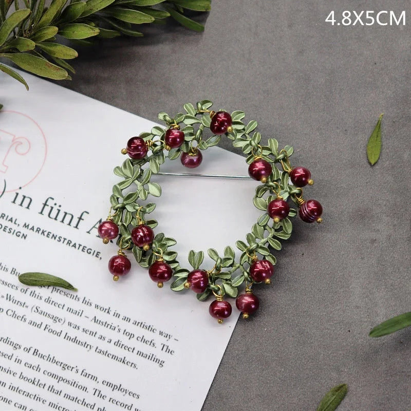 Creative Handmade Exquisite Green Plant Brooch Corsage Woman Retro Pearl Brooches Coat Accessories Jewelry