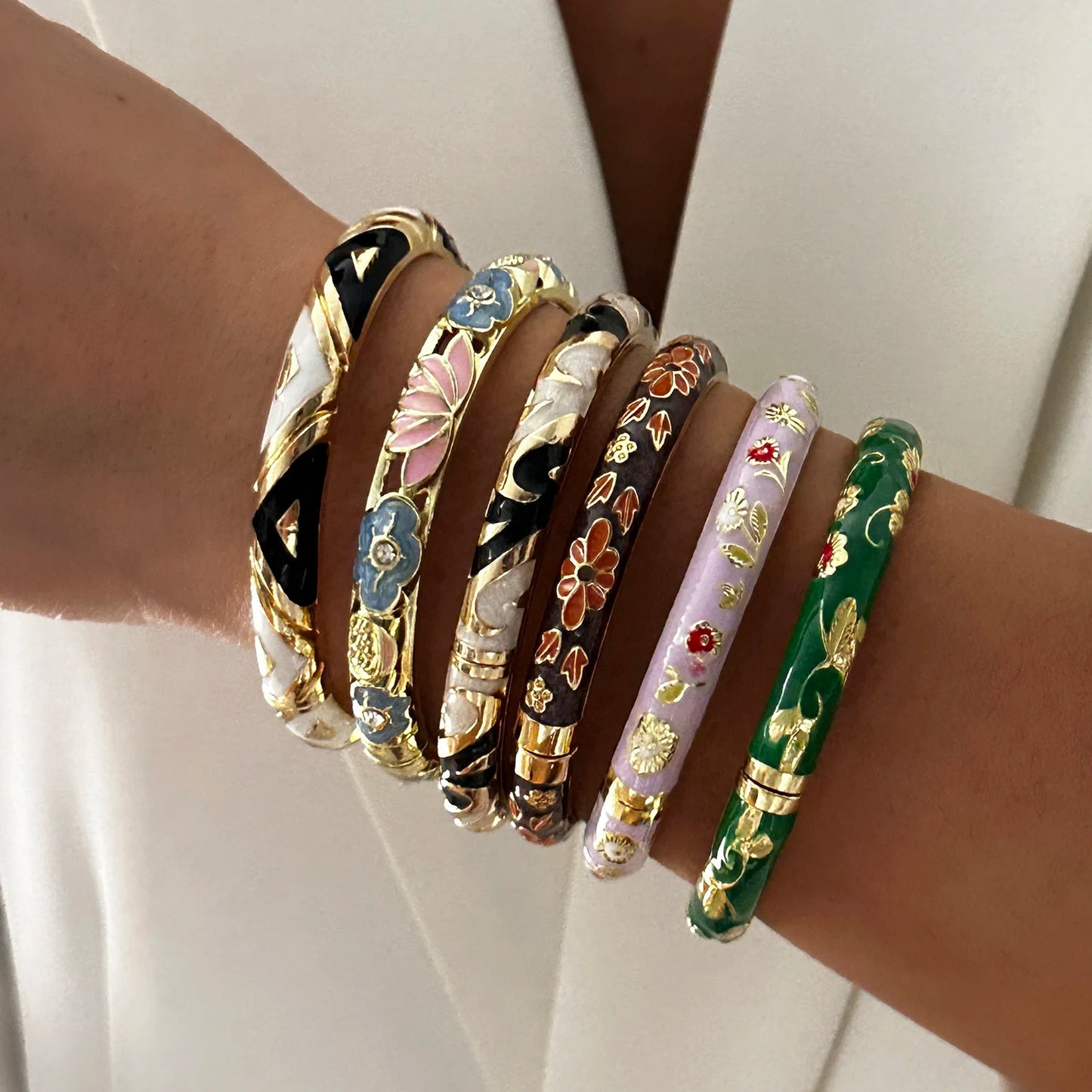 Elegant Enamel Dropped Glaze Flower Texture Bracelet For Women Retro Gold Plated Evil Eye Floral Zircon Bangle Party Jewelry