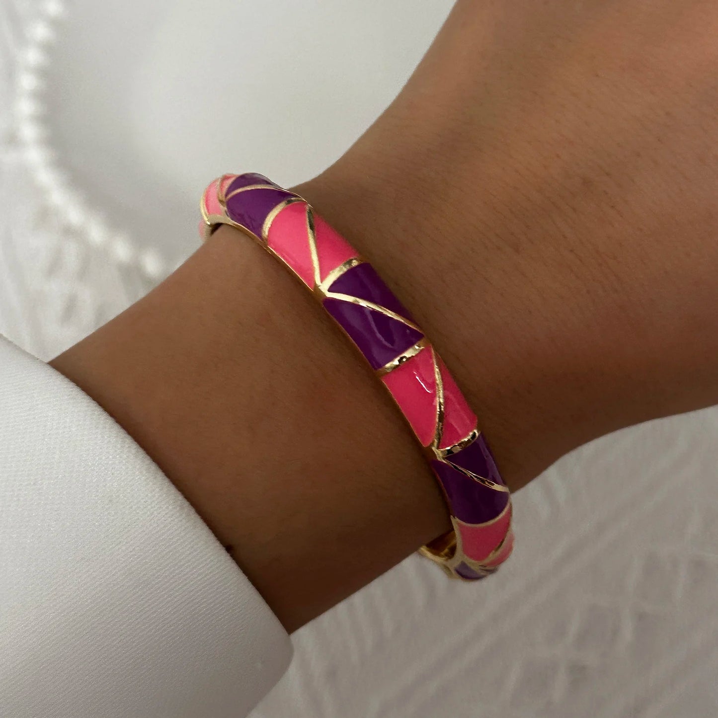 Elegant Enamel Dropped Glaze Flower Texture Bracelet For Women Retro Gold Plated Evil Eye Floral Zircon Bangle Party Jewelry