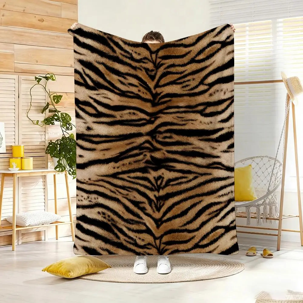Fashion Animal Print Throw Lightweight 240g Flannel Blanket Soft Skin-friendly for Summer Cooling
