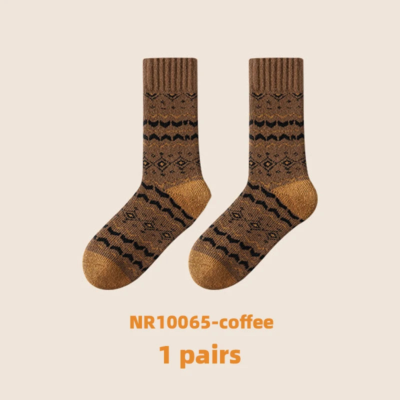 1/5 Pairs Autumn/Winter Retro Pattern Women Round Neck Socks Warm Comfortable Ethnic Style Outdoor Fashionable Casual Socks