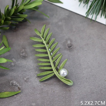 Creative Handmade Exquisite Green Plant Brooch Corsage Woman Retro Pearl Brooches Coat Accessories Jewelry