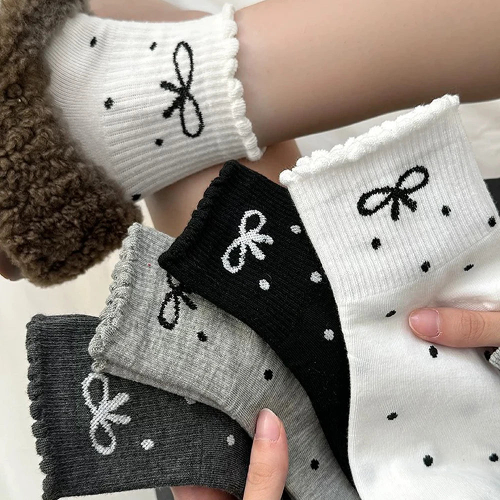 4Pairs Cute Dots Socks Cotton Harajuku Vintage Streetwear Crew Sock Japanese Kawaii Women Ruffle Dot Sock with Bow Girl's Gift