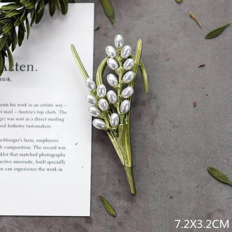 Creative Handmade Exquisite Green Plant Brooch Corsage Woman Retro Pearl Brooches Coat Accessories Jewelry