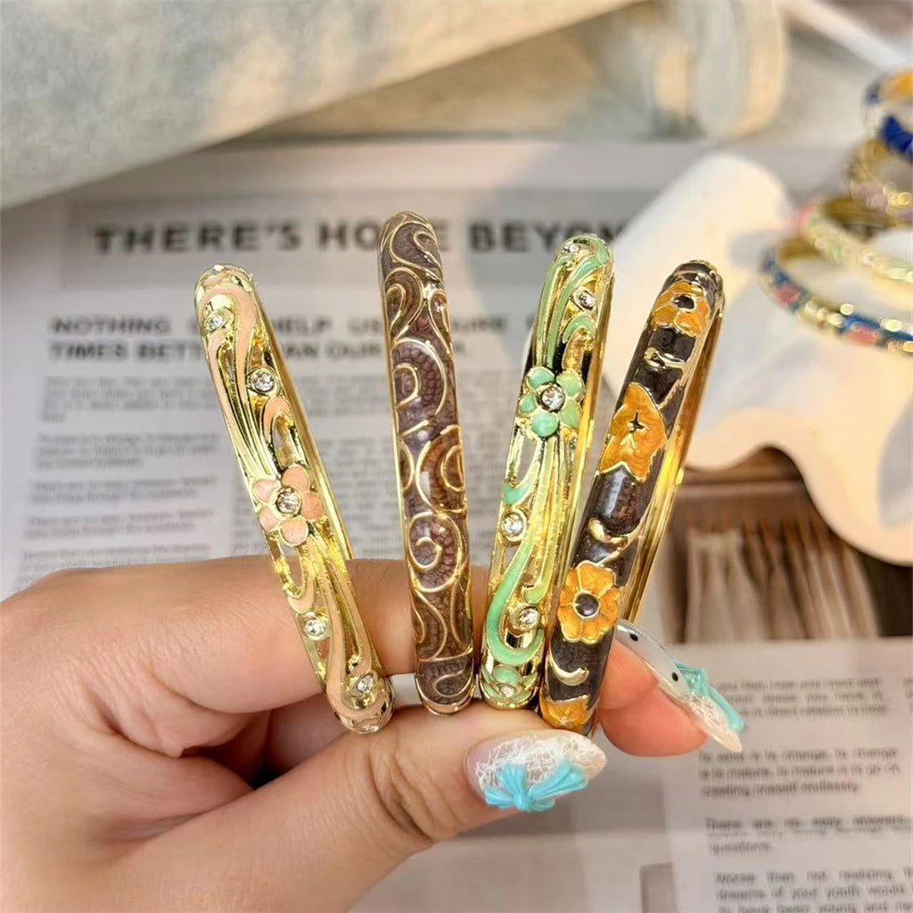 Elegant Enamel Dropped Glaze Flower Texture Bracelet For Women Retro Gold Plated Evil Eye Floral Zircon Bangle Party Jewelry