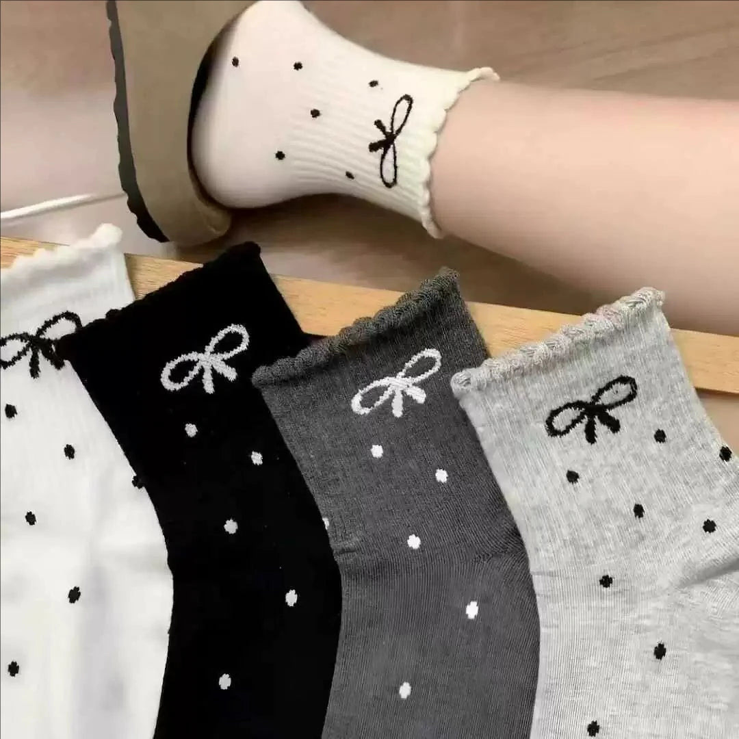 4Pairs Cute Dots Socks Cotton Harajuku Vintage Streetwear Crew Sock Japanese Kawaii Women Ruffle Dot Sock with Bow Girl's Gift