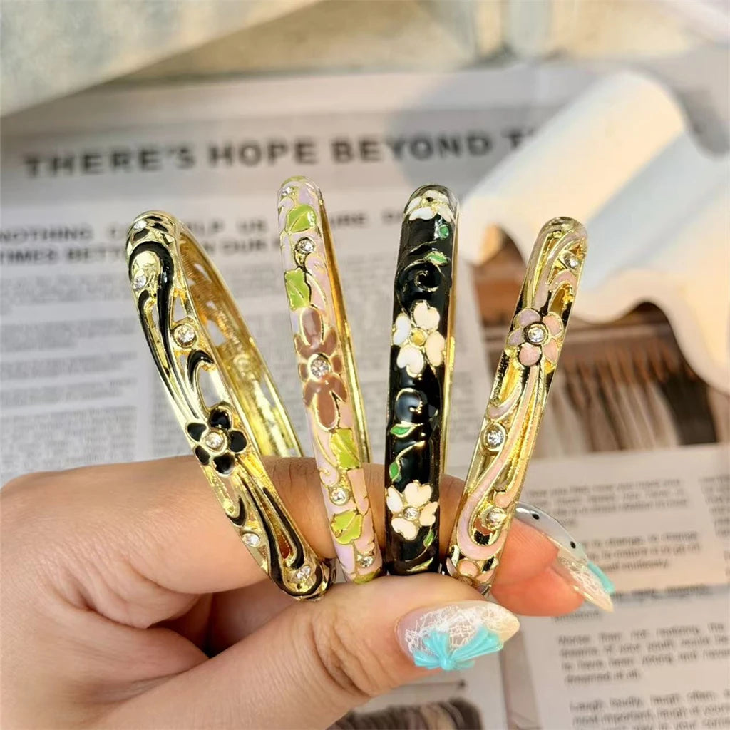 Elegant Enamel Dropped Glaze Flower Texture Bracelet For Women Retro Gold Plated Evil Eye Floral Zircon Bangle Party Jewelry