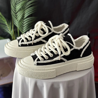 Fashion Women Casual Sneakers 2026 Summer Lightweight Casual Skate Women Shoes Big Size 42 Canvas Vulcanized Chaussures Femme