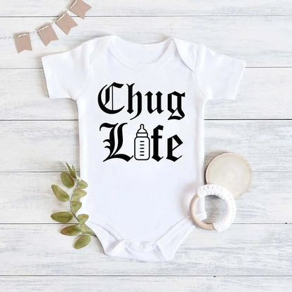 Chug Life Funny Milk Bottle Printed Newborn Baby Bodysuit Short Sleeve Infant Girls Rompers Summer Toddler Boys Ropa Clothes