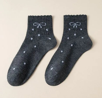 4Pairs Cute Dots Socks Cotton Harajuku Vintage Streetwear Crew Sock Japanese Kawaii Women Ruffle Dot Sock with Bow Girl's Gift