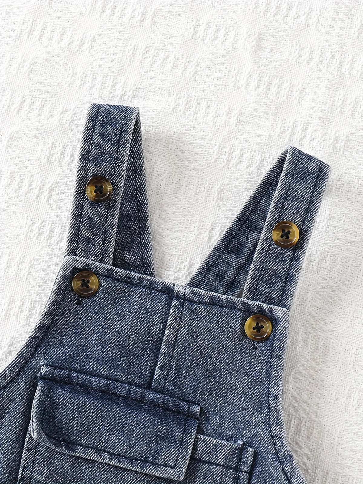 Two-Piece Set for Baby Boys: Casual and Versatile Style for Spring and Summer, Featuring a Striped Round-Neck Short-Sleeve Top and Stylish Pocket Overalls