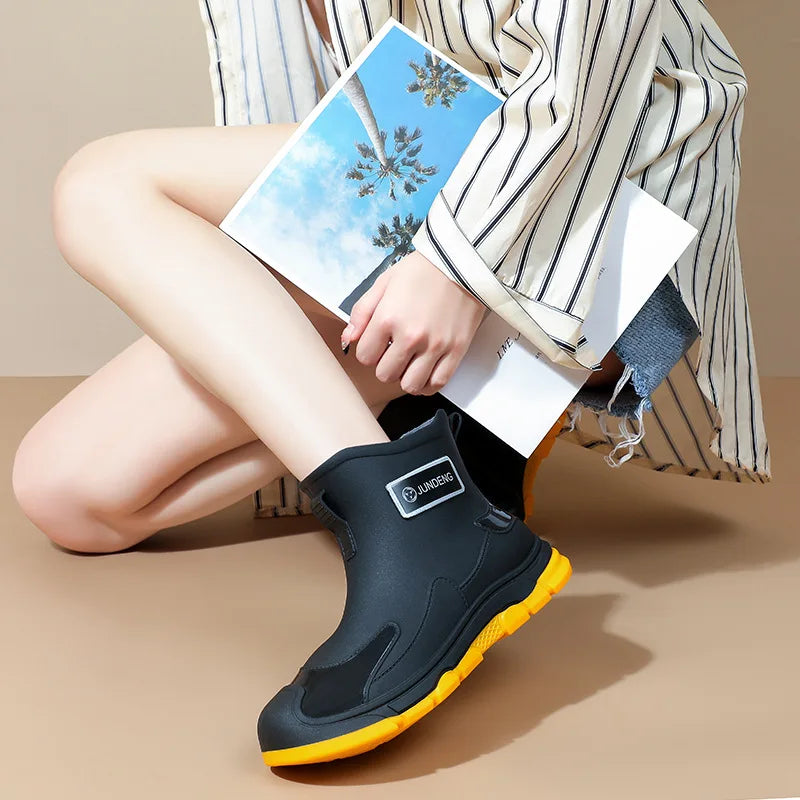 Women's Rain Boots Fashionable Summer Short Tube Rain Boots Adult Wear Gardening Work Water Shoes Rainy Season Commuting Shoes