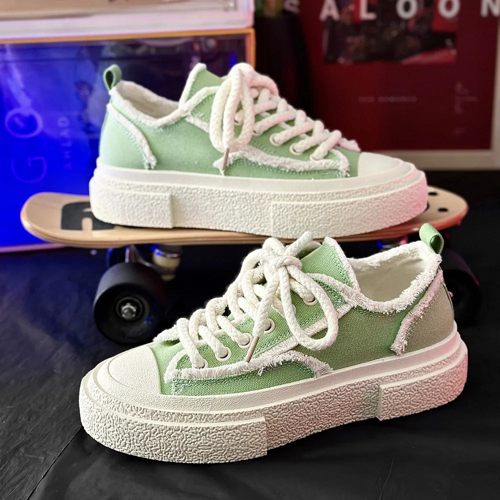 Fashion Women Casual Sneakers 2026 Summer Lightweight Casual Skate Women Shoes Big Size 42 Canvas Vulcanized Chaussures Femme