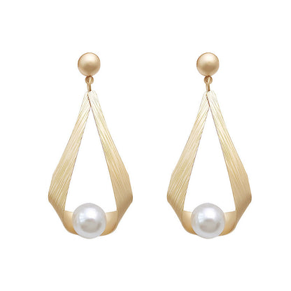 New Simple Pearl Personalized And Temperamental Long Style Eardrops