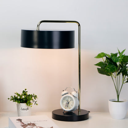 Nordic Simple Hardware Black Decorative Table Lamp