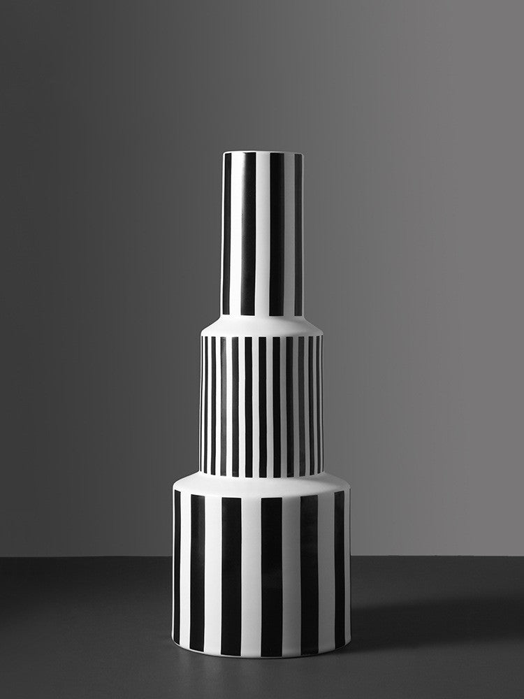 Minimalist Black And White Geometry Striped Ceramic Vase Decoration