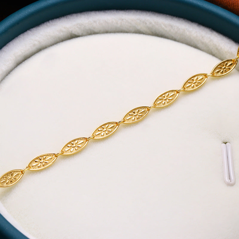 Antique Relief Galois 925 Silver Hand Ornament