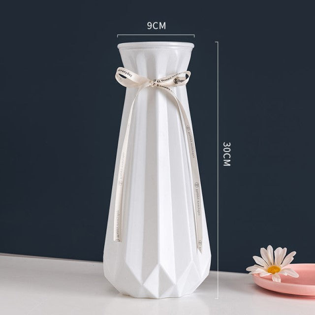 Frosted Glass Vase With Dried Flowers Indoor Table Setting