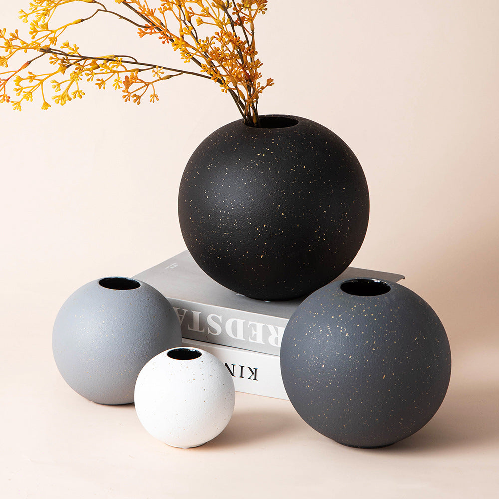 Simple Black And White Round Ceramic Vase Light Luxury Decoration