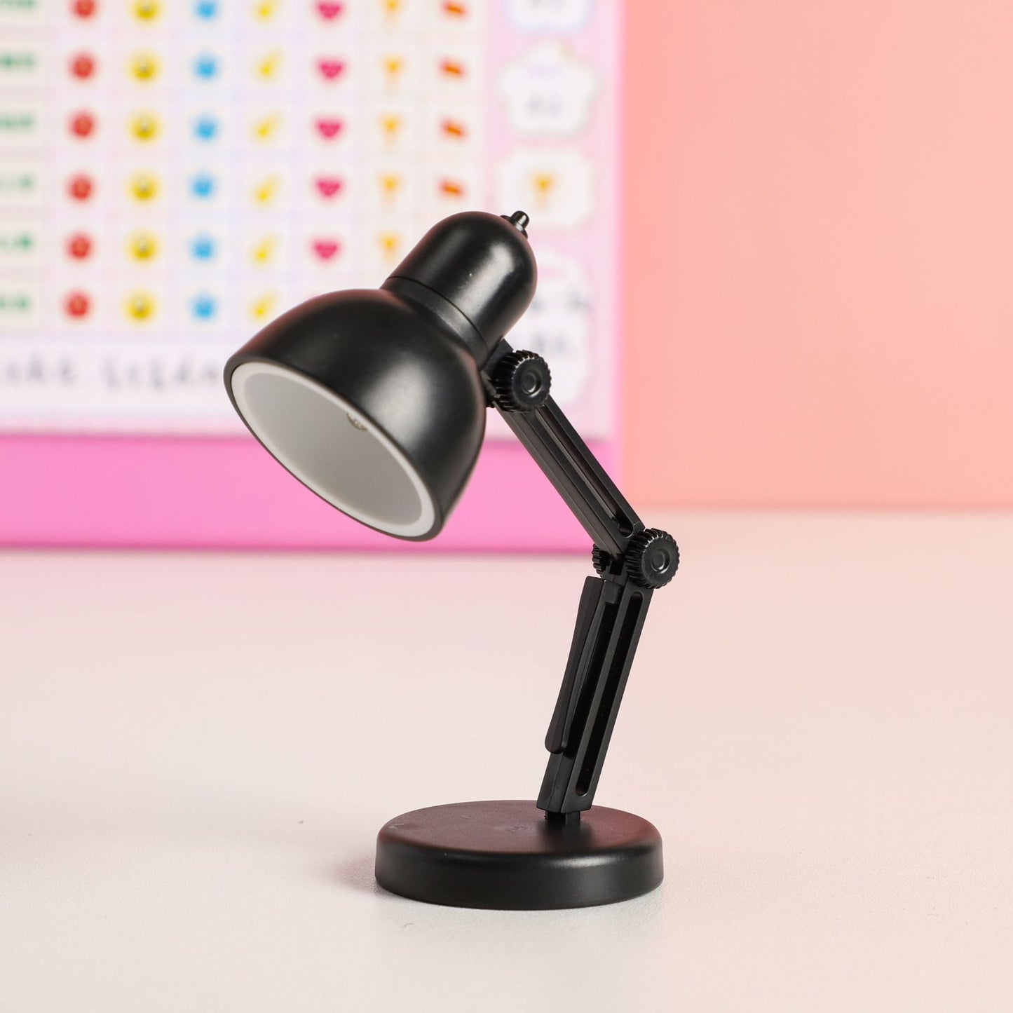 Small Night Light Magnetic Table Lamp With Eye Protection