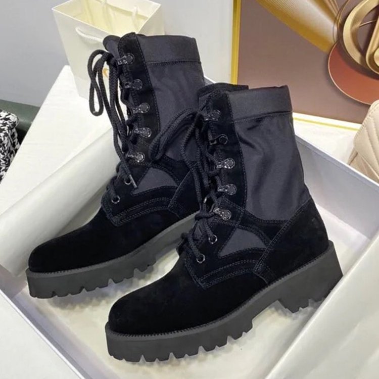 Lace-up Casual Solid Color Martin Boots