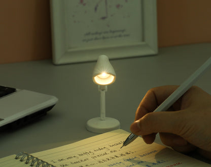 Small Night Light Magnetic Table Lamp With Eye Protection