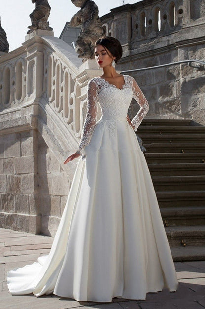 V-neck Wedding Dress New European Style Simple Trailing Tail