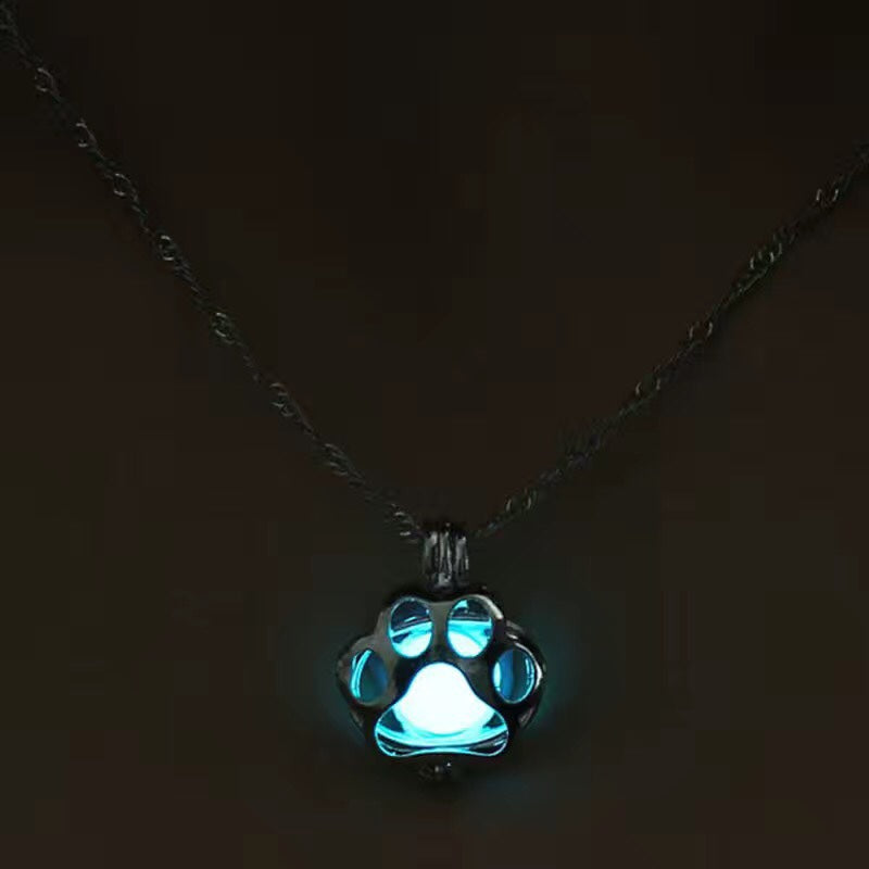 Retro Film And Television Peripheral Sword Luminous Necklace