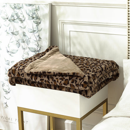 Modern European-style Double Sofa Nap Blanket