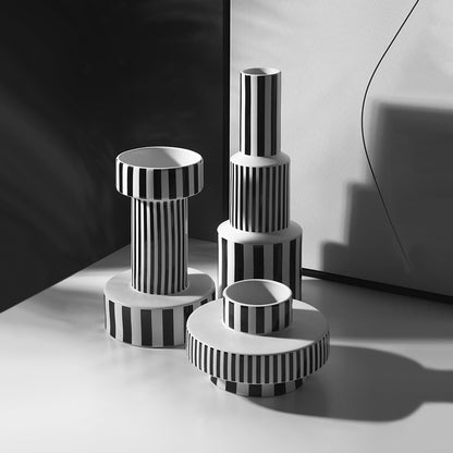Minimalist Black And White Geometry Striped Ceramic Vase Decoration